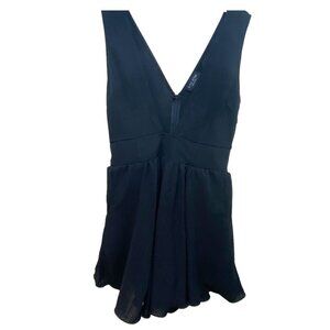 In the Style Black Romper Size 6 Plunge Sleeveless Mini Shorts